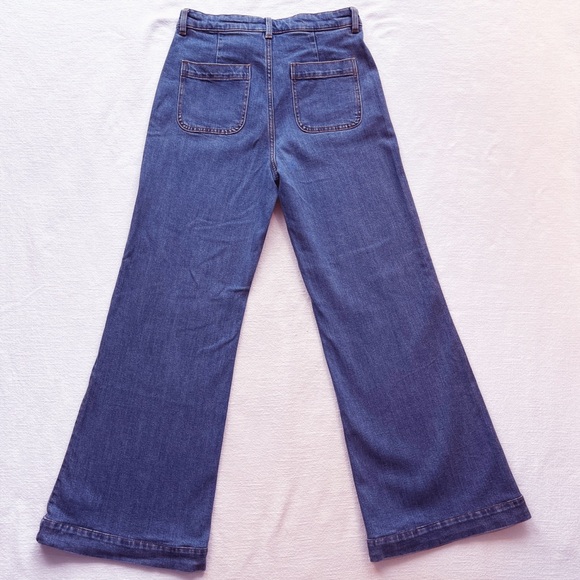 & Other Stories High-Waist High-Rise Flare Jeans in Deep Blue, Like New, Size 28 - Picture 3 of 16